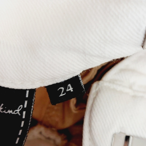 7 for All Mankind Asymetric Straight Leg White Mid Waist Jeans P4959 - Picture 13 of 14